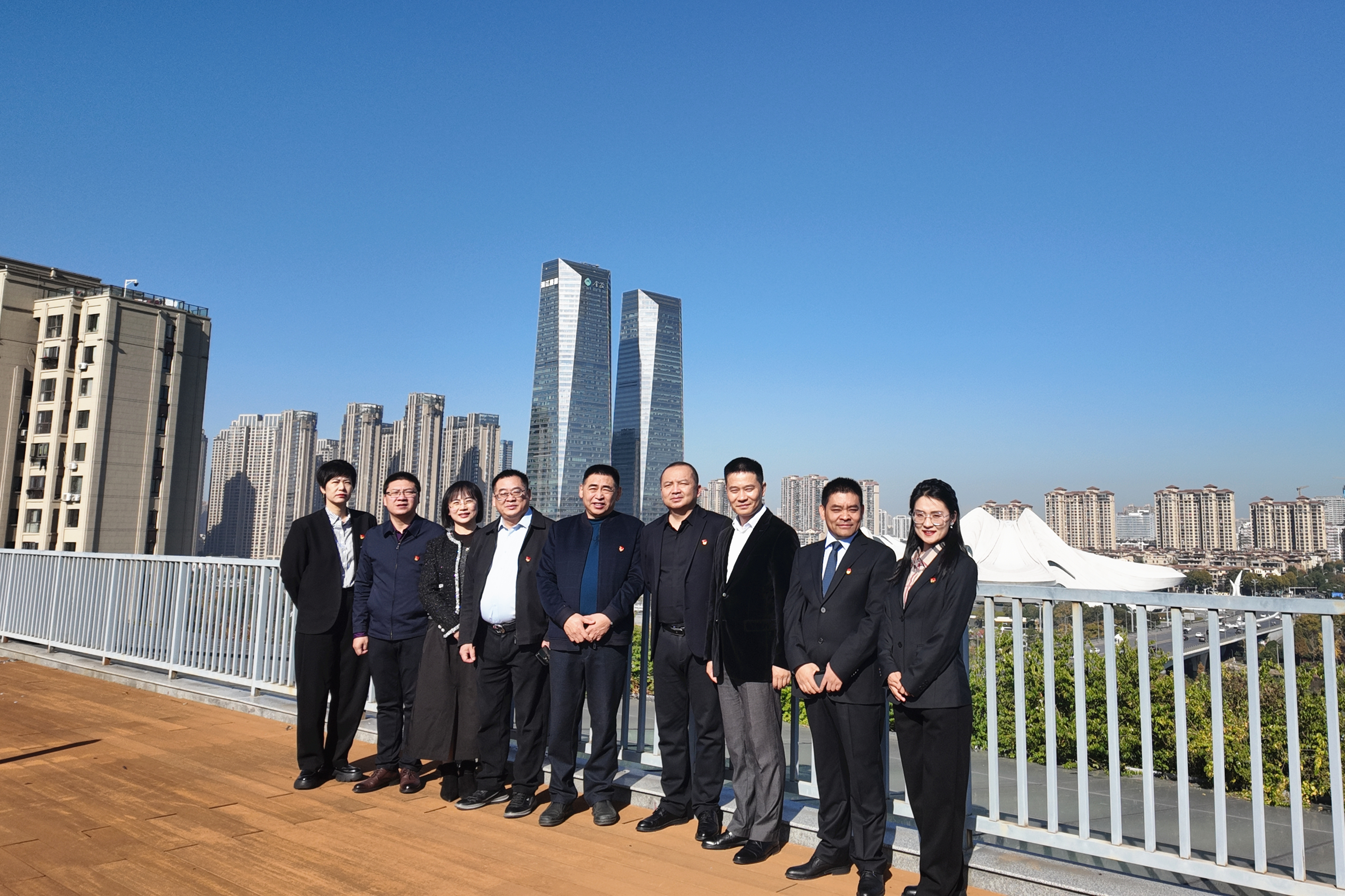 华商西北法律服务中心一行到访人和人考察交流